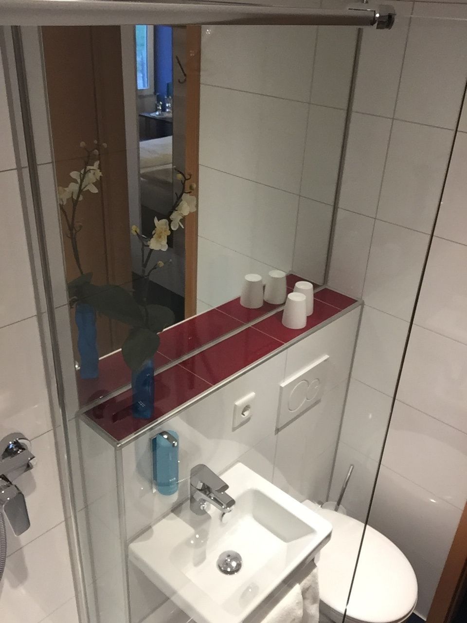 comfort double room | bathroom | shower, free toiletries, towels