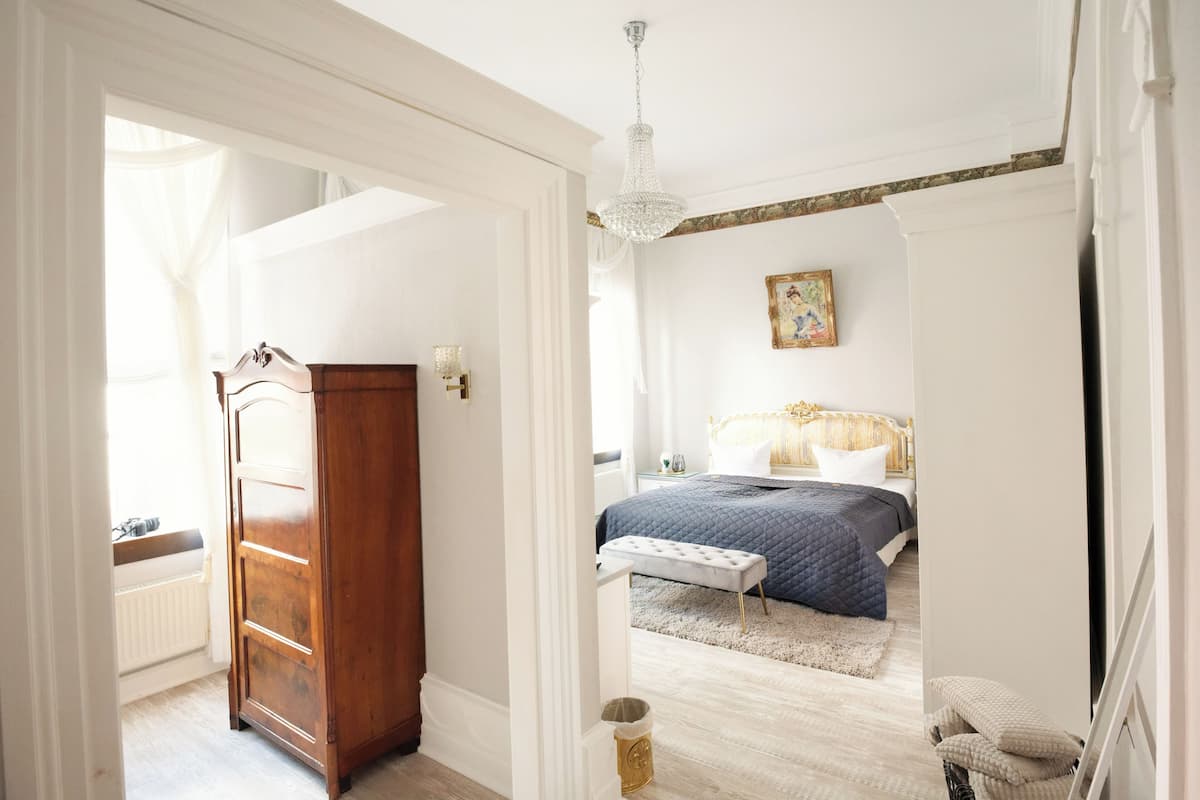 クラシック ダブルルーム | 高級寝具、客室ごとに異なるインテリア、デスク、ベビーベッド