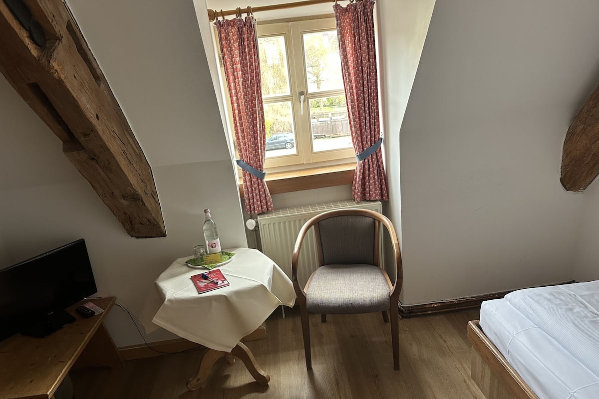 Eenpersoonskamer, privébadkamer | Gratis babybedden, gratis wifi, beddengoed