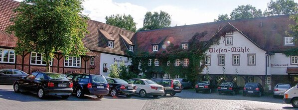 Front of property - Brauhaus Wiesenmühle (Fulda)