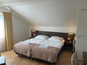 Standard Double or Twin Room - Hotel Mercedes (Bonn)