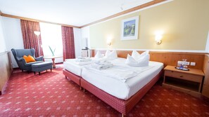 スイート | 低刺激性寝具、ミニバー、セーフティボックス (室内)、WiFi (無料)