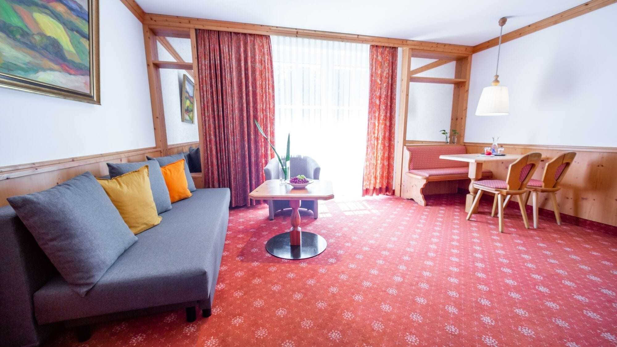 Suíte | Roupas de cama antialérgicas, frigobar, cofres nos quartos