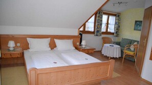 Family Room, Balcony