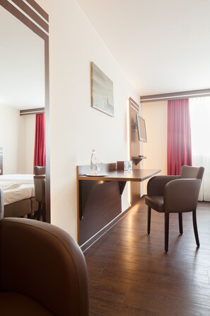 Televisión LED de 43 pulgadas con canales por cable y televisión 