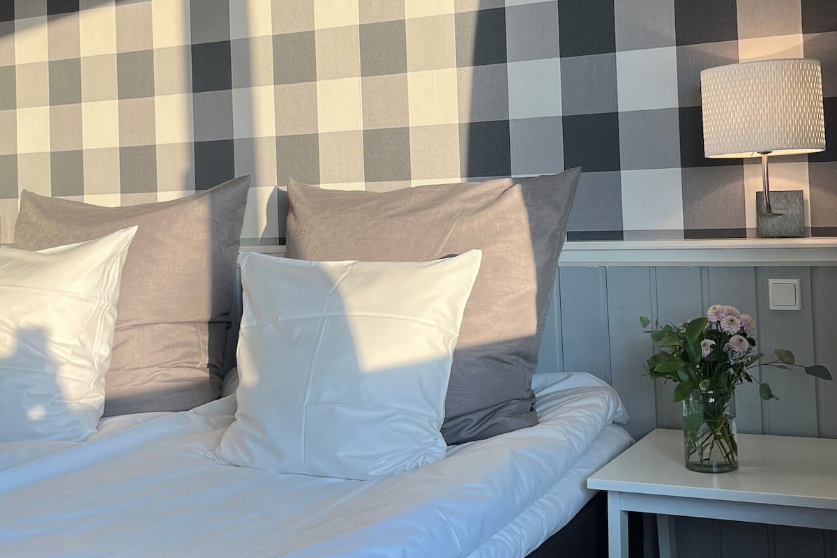 in-room safe, desk, soundproofing, cots/infant beds