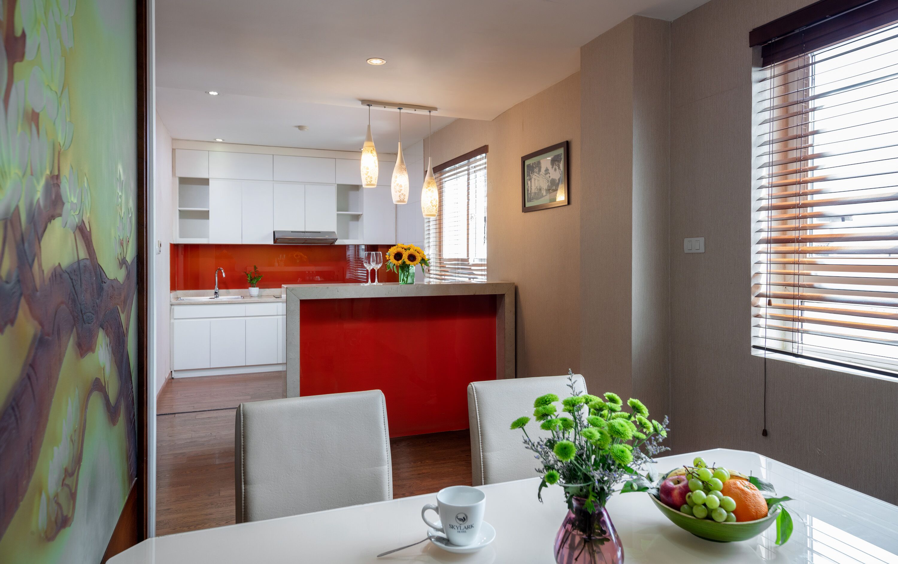 superior suite, 2 bedrooms | private kitchenette | electric kettle