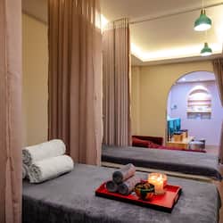 Couples treatment rooms, body treatments, aromatherapy