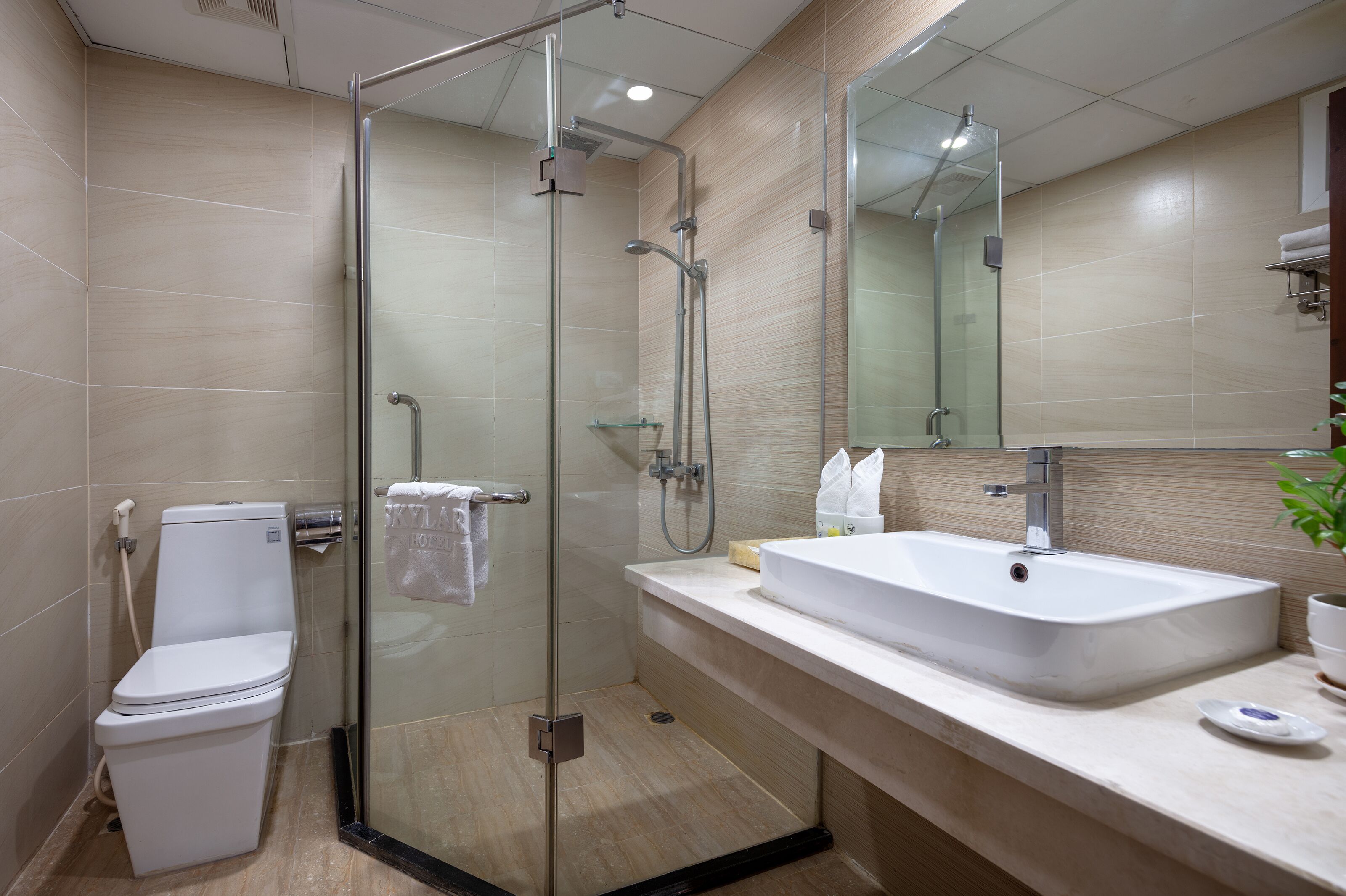 rainfall showerhead, free toiletries, hair dryer, slippers