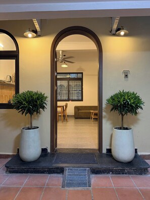 Front of property - Skylark Hotel (Hanoi)