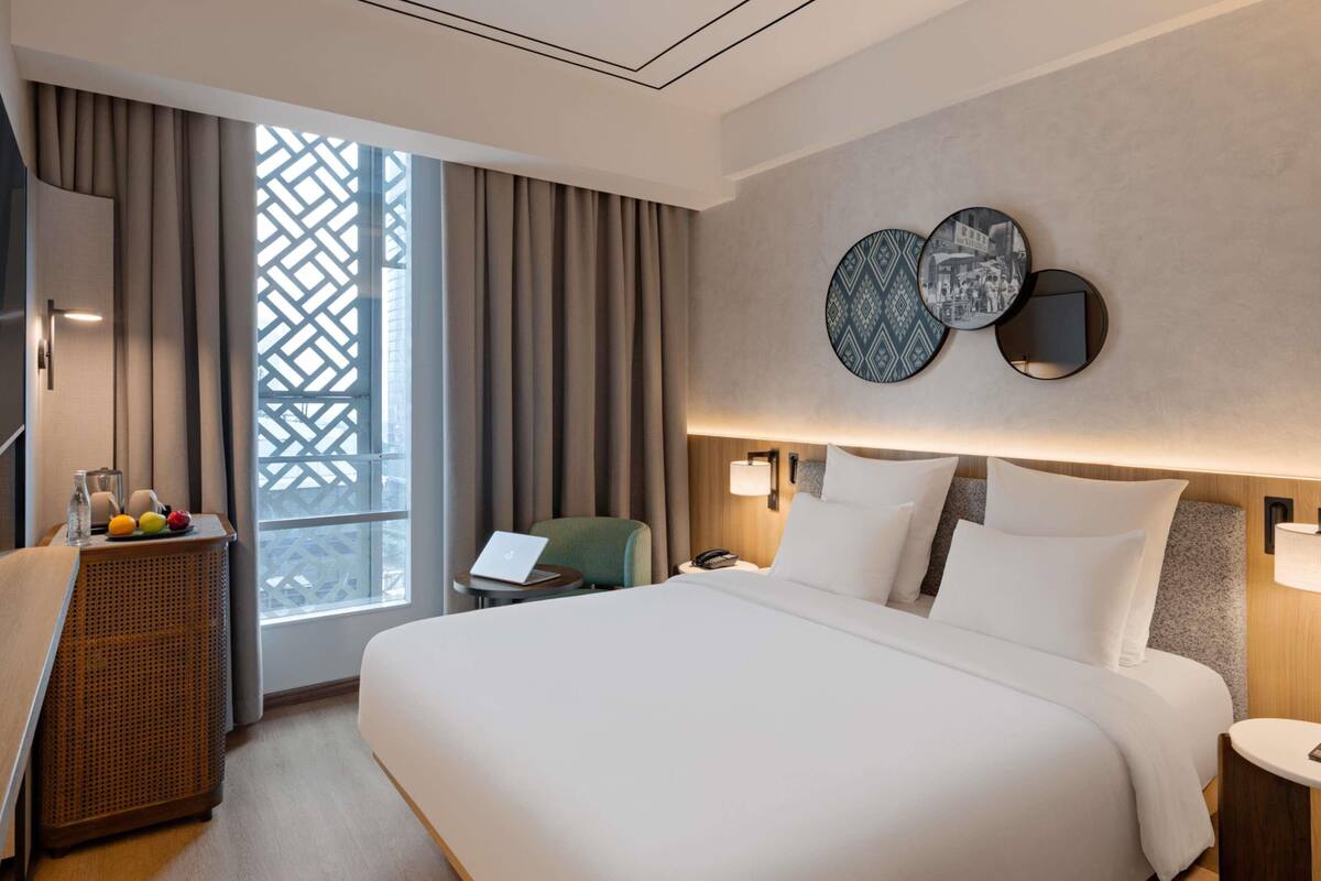 Superior Room, 1 Double Bed | Premium bedding, in-room safe, desk, soundproofing