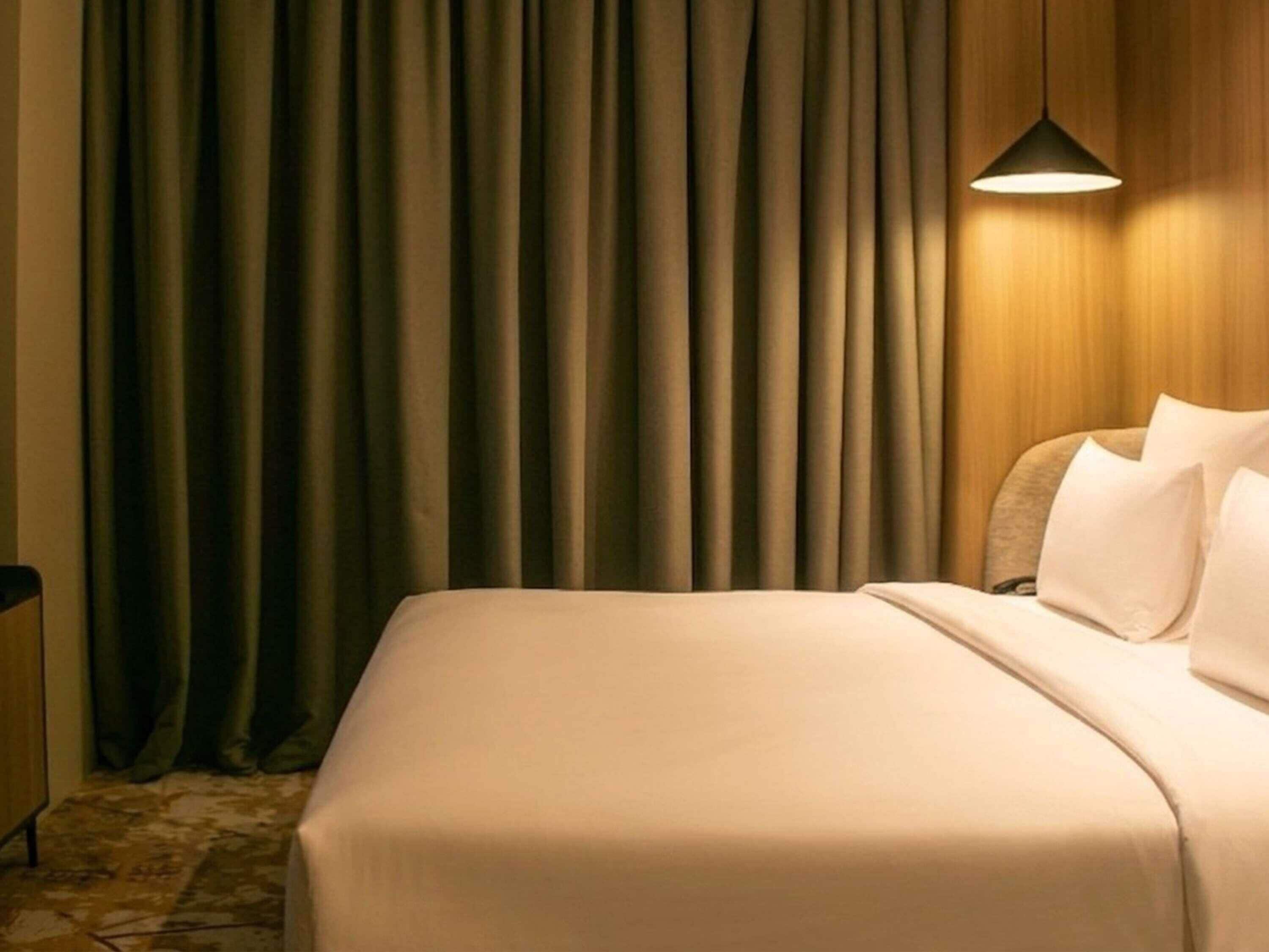 Junior Suite, 1 Double Bed | Premium bedding, in-room safe, desk, soundproofing