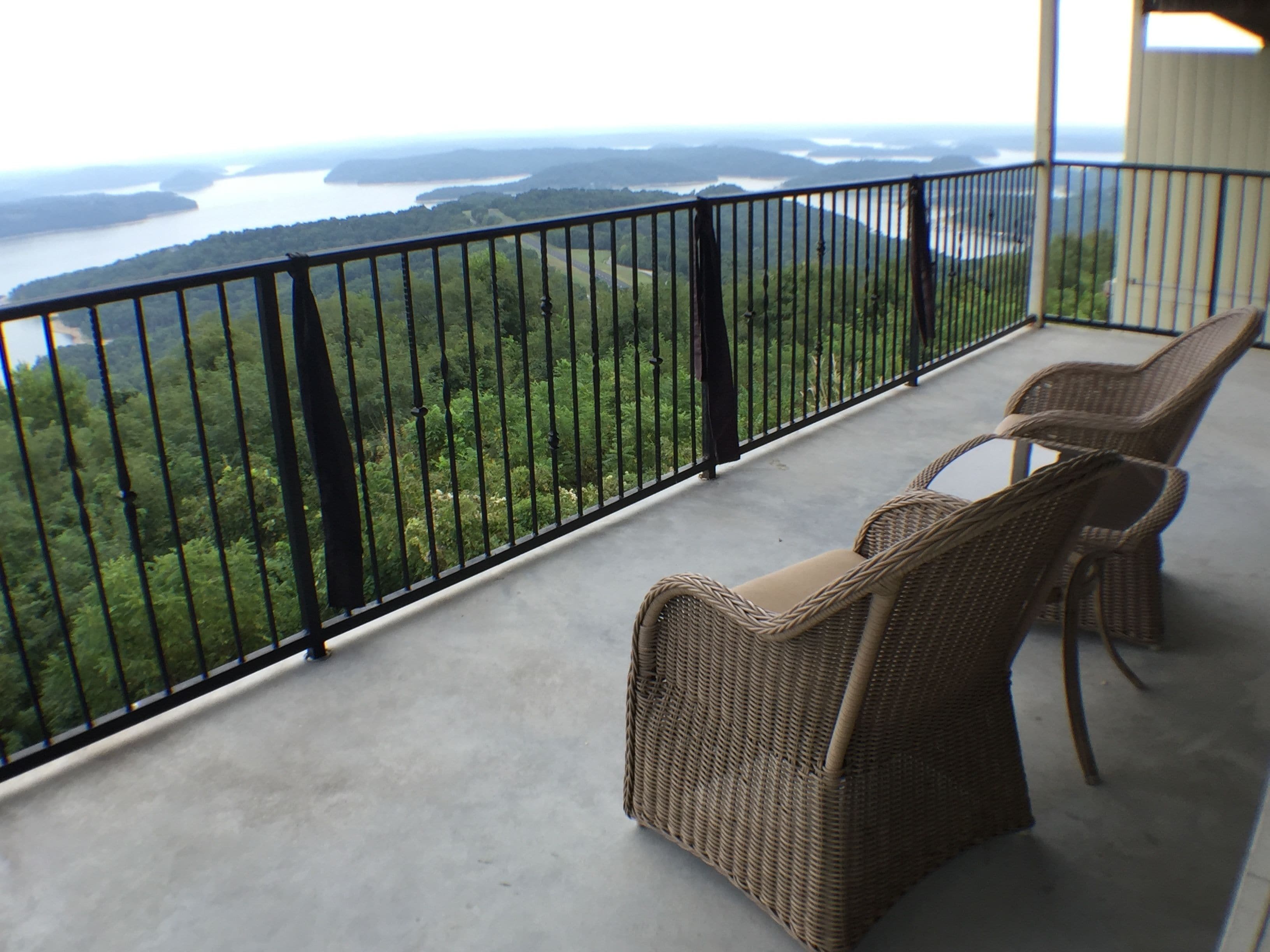 Suite Junior, 1 très grand lit, baignoire à jets, vue sur le lac | Balcon