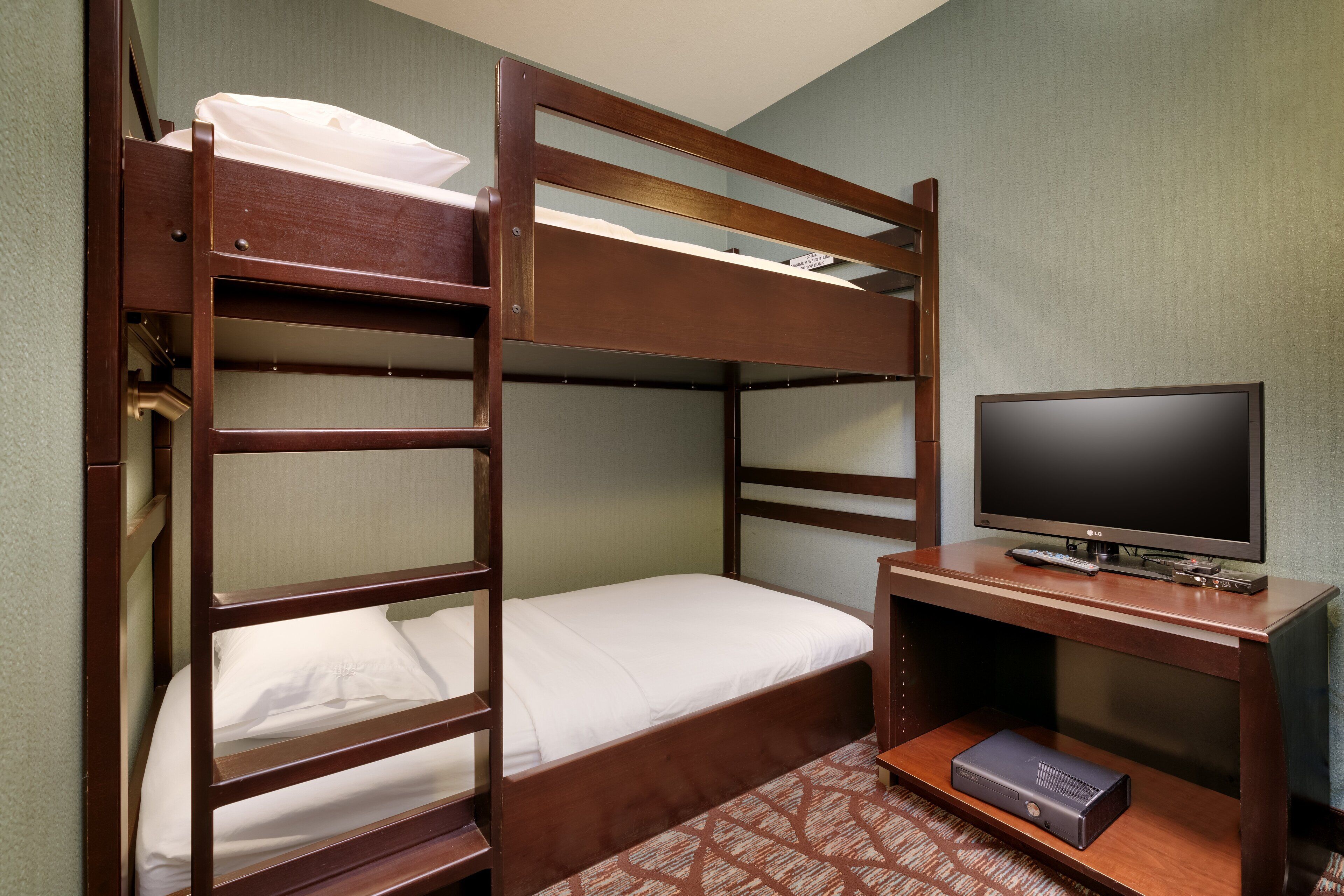 Suite, Multiple Beds | Desk, blackout drapes, iron/ironing board, free cribs/infant beds