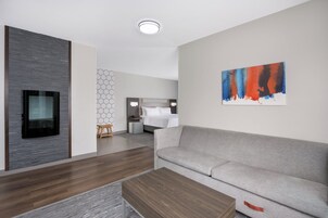 Premium bedding, pillow-top beds, in-room safe, desk