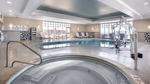 Indoor pool - Holiday Inn Express Hotel & Suites Belgrade by IHG (Belgrade)