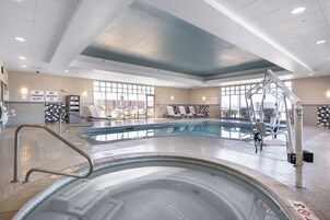 Εσωτερική πισίνα