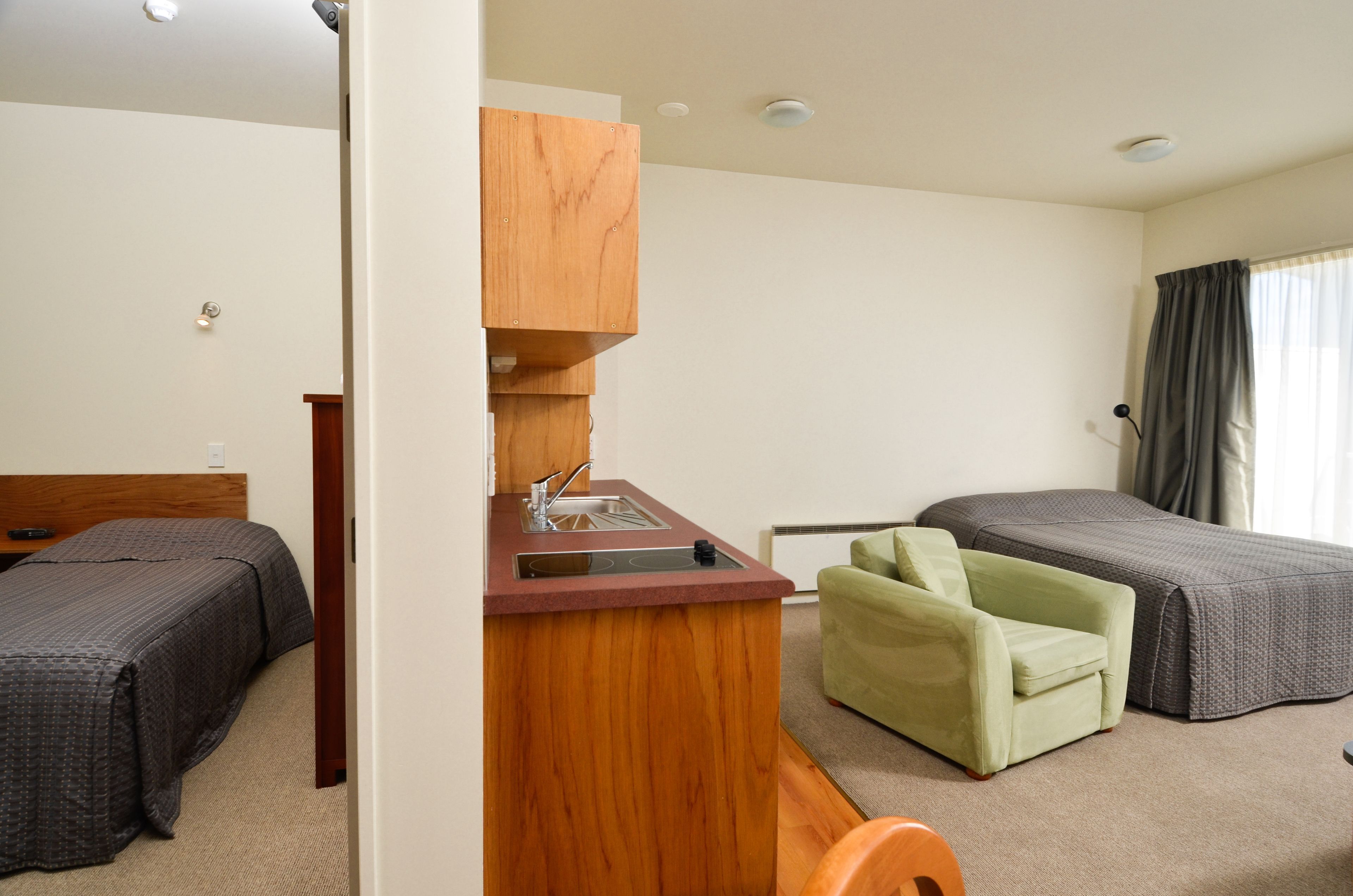 Premium bedding, in-room safe, desk, soundproofing