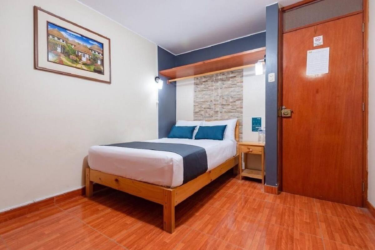 Standard Room, 1 Double Bed | Hypo-allergenic bedding, soundproofing, free WiFi, bed sheets