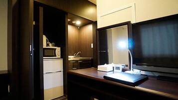 Desk, iron/ironing board, free WiFi