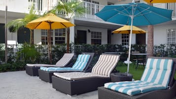 Outdoor pool, sun loungers