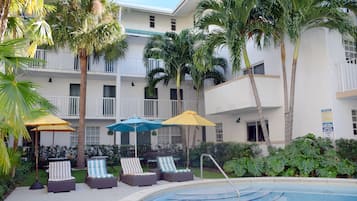 Outdoor pool, pool loungers