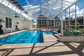 Indoor pool, sun loungers