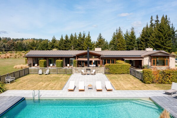 Seasonal outdoor pool, pool umbrellas, sun loungers