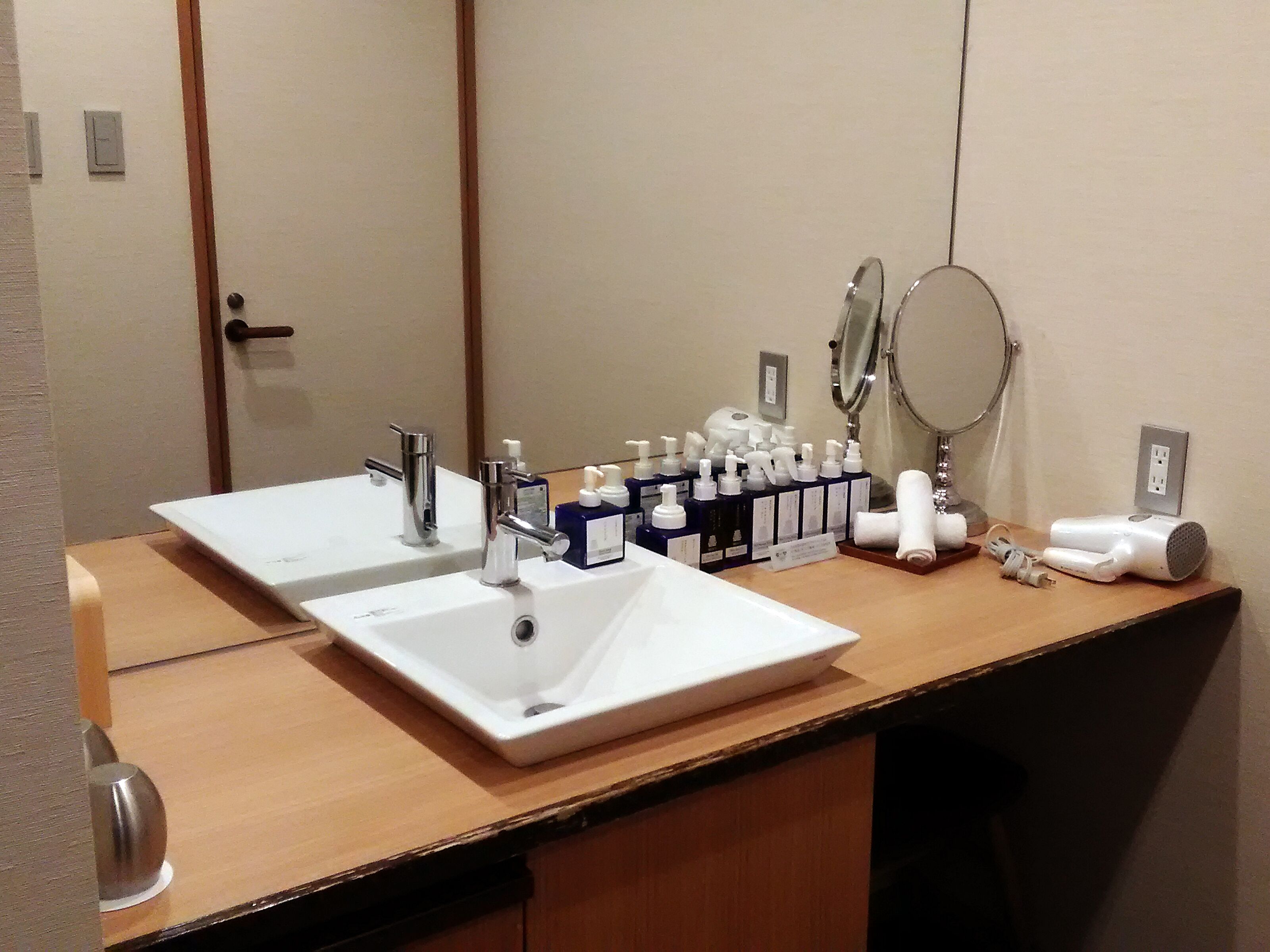 free toiletries, hair dryer, bidet, towels