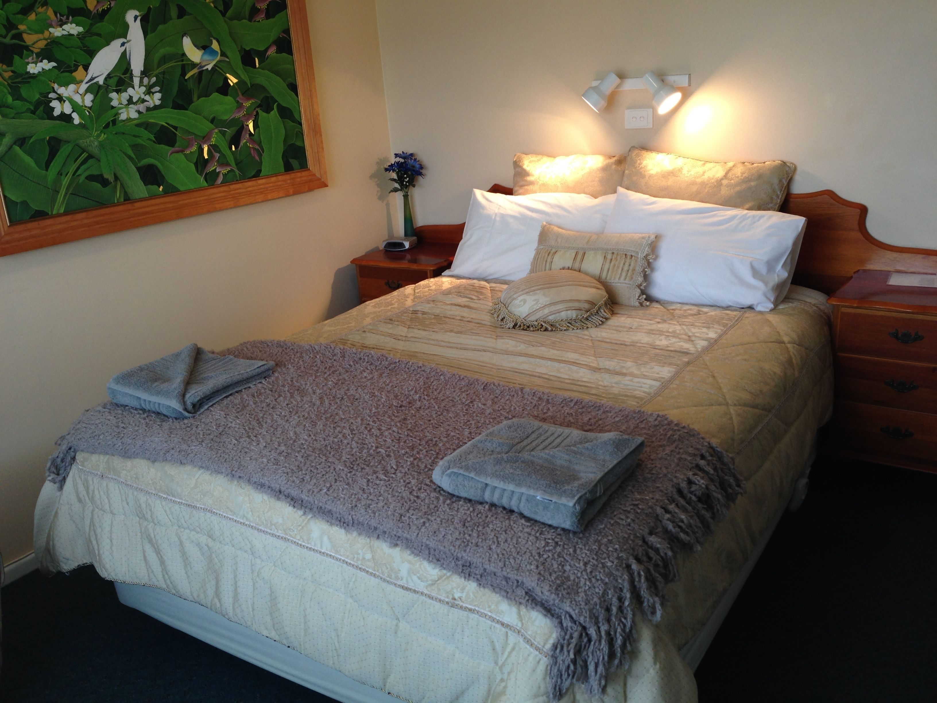 Two Bedroom Cottage | Pillowtop beds, blackout drapes, soundproofing, iron/ironing board