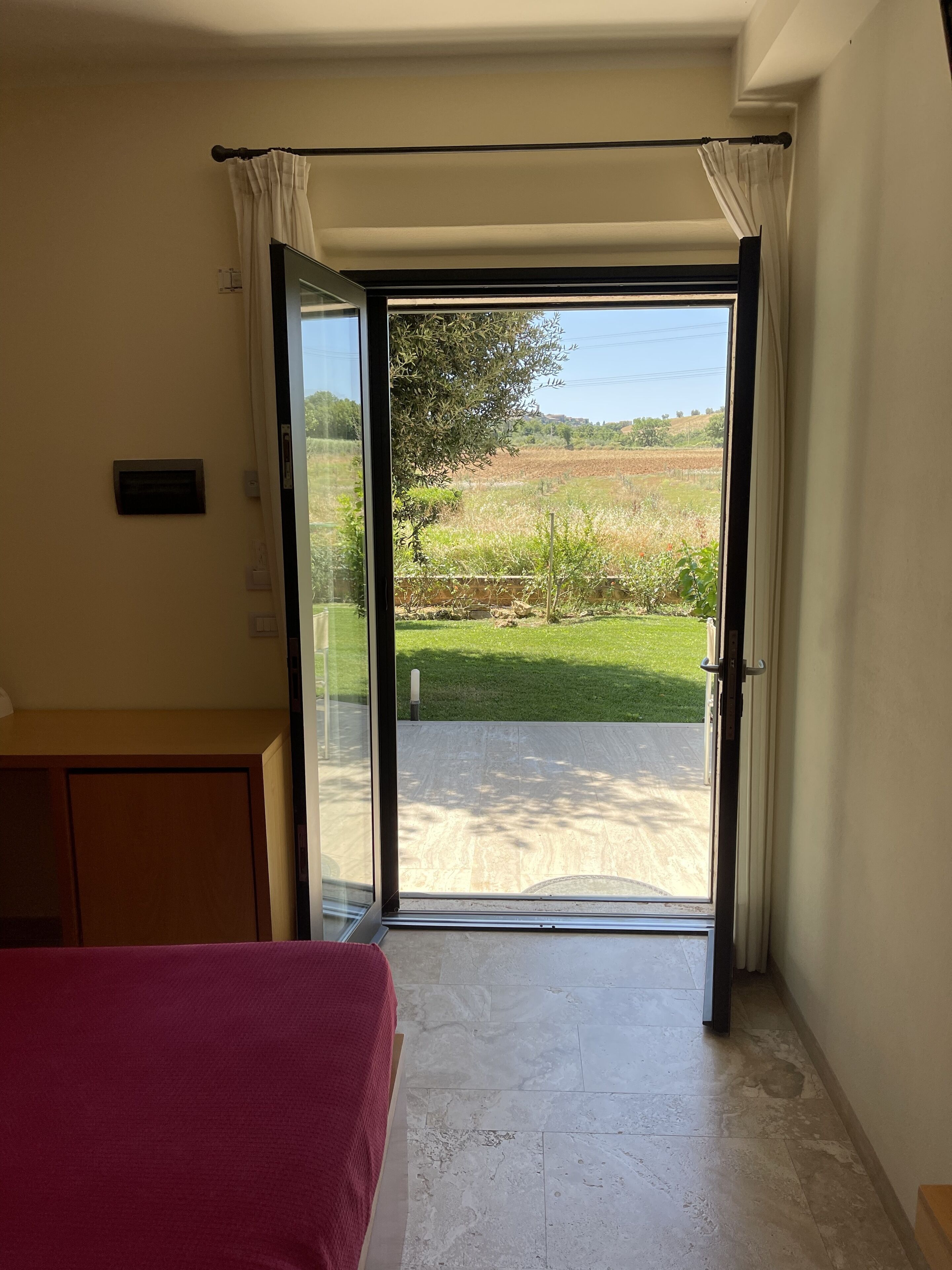 standard double or twin room | 1 bedroom, minibar, in-room safe, desk