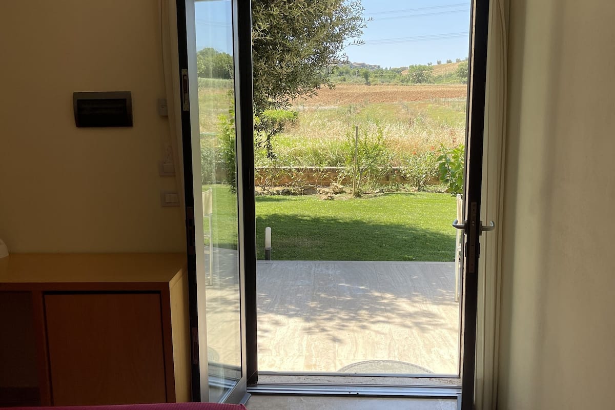 standard double or twin room | 1 bedroom, minibar, in-room safe, desk