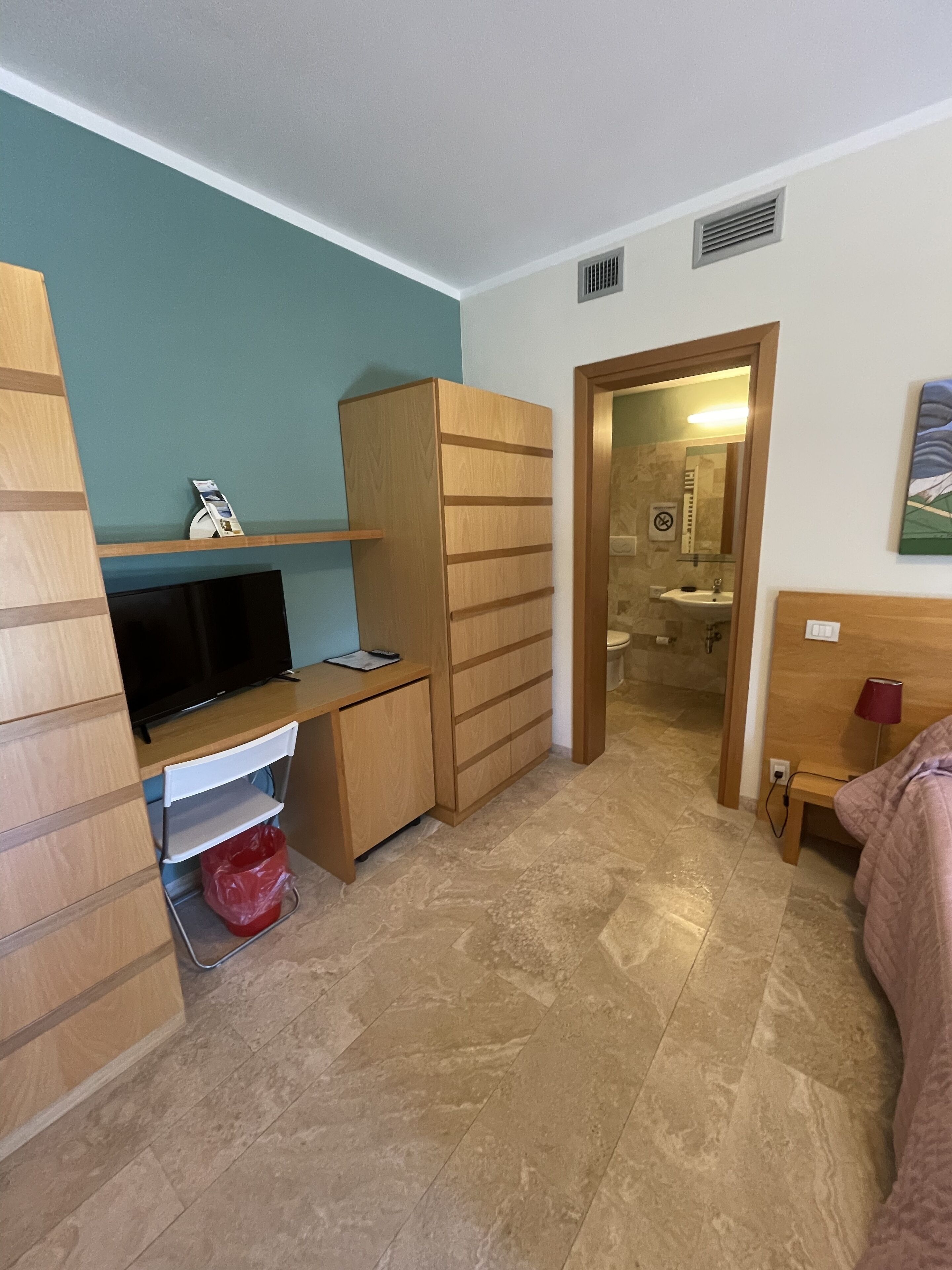 1 bedroom, minibar, in-room safe, desk