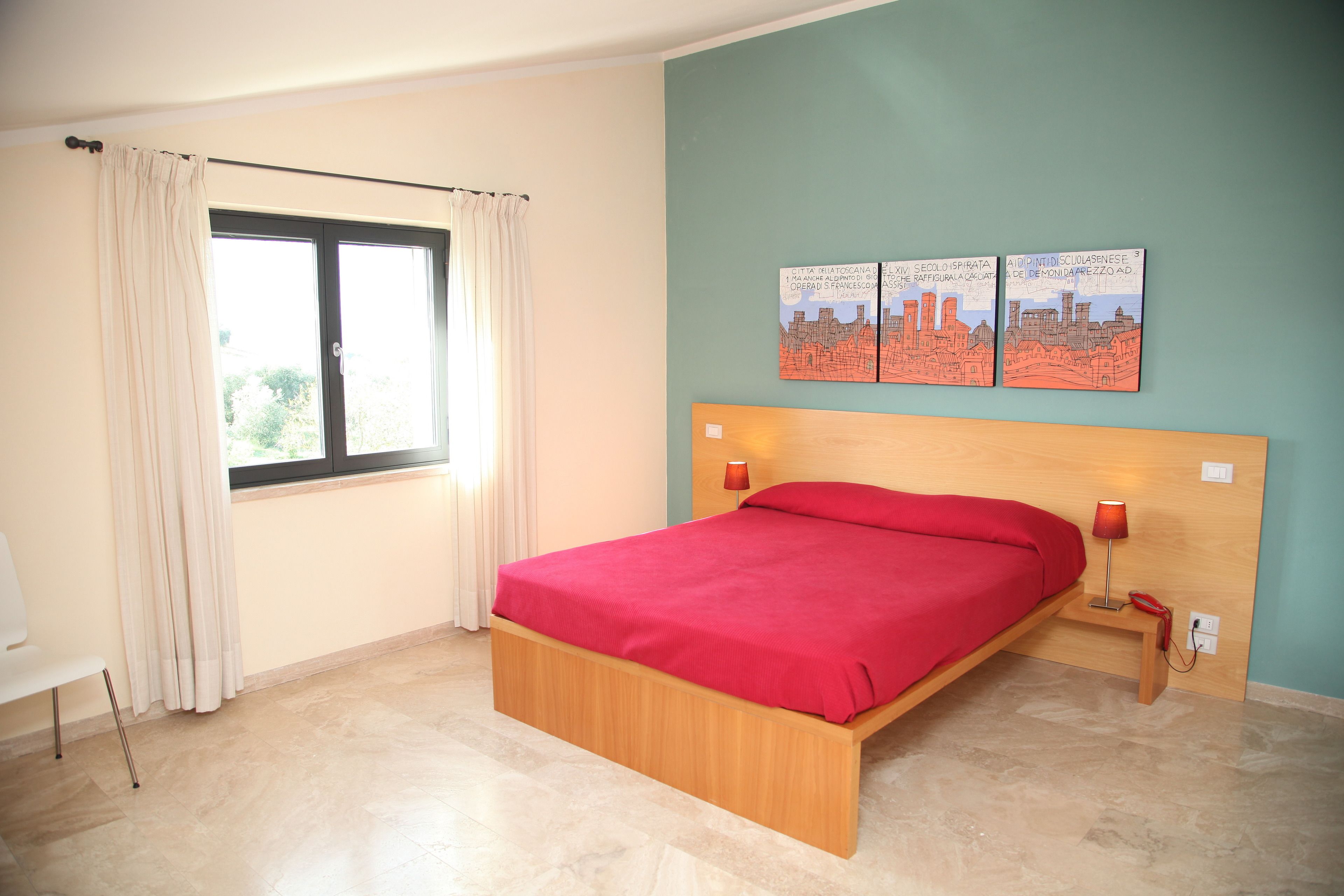 1 habitación, minibar, caja de seguridad en la habitación y escritorio 