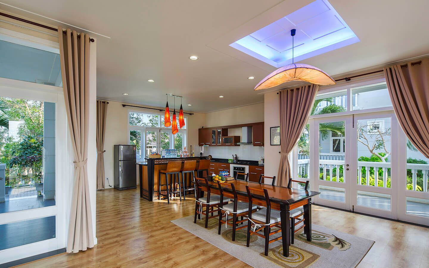 Villa, 3 habitaciones, vista a la colina | Cocina privada | Refrigerador, microondas, parrilla de estufa y tetera eléctrica 