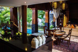 Interior entrance - Arwana Estate (Kerobokan)