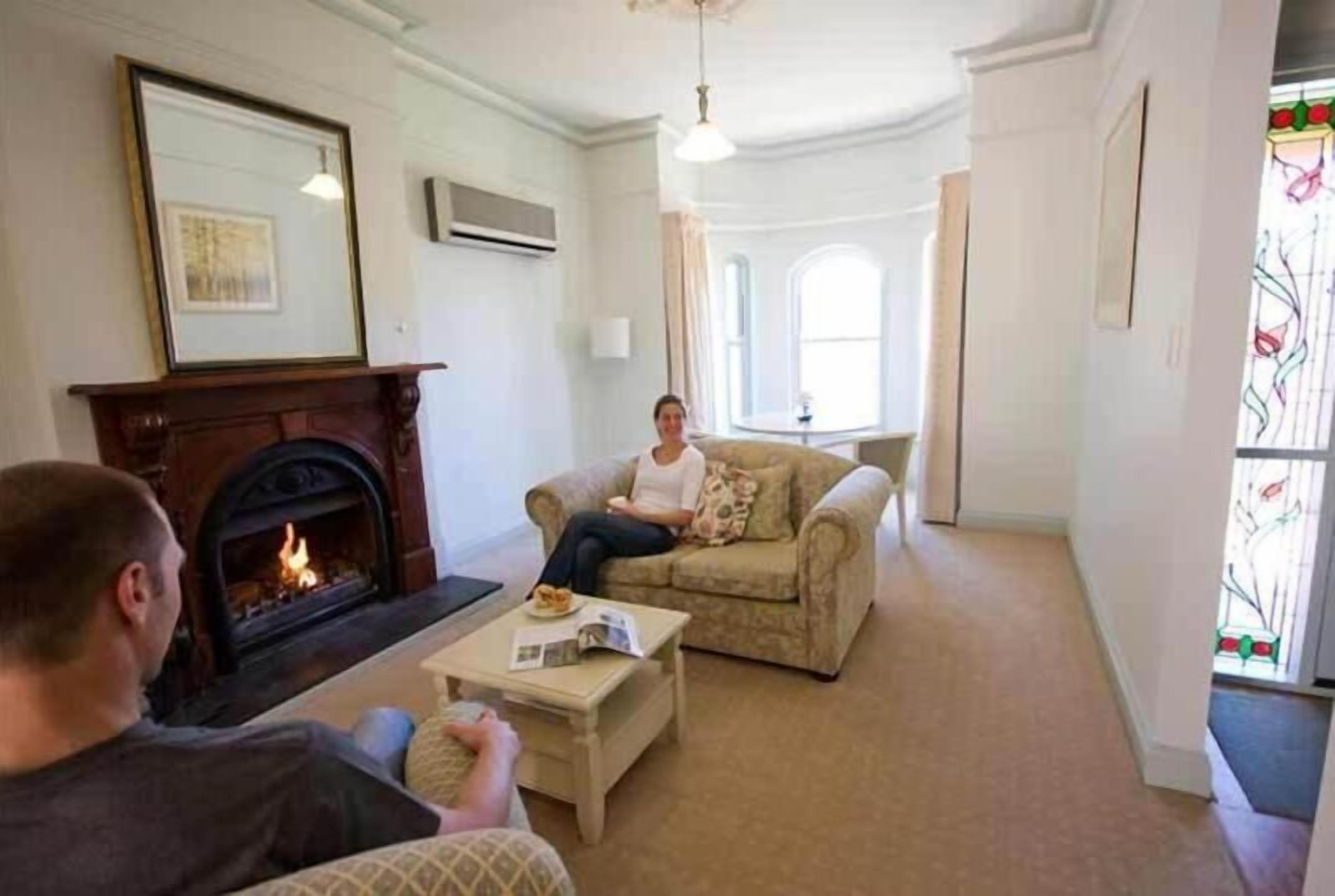 Flat-screen TV, fireplace, DVD player