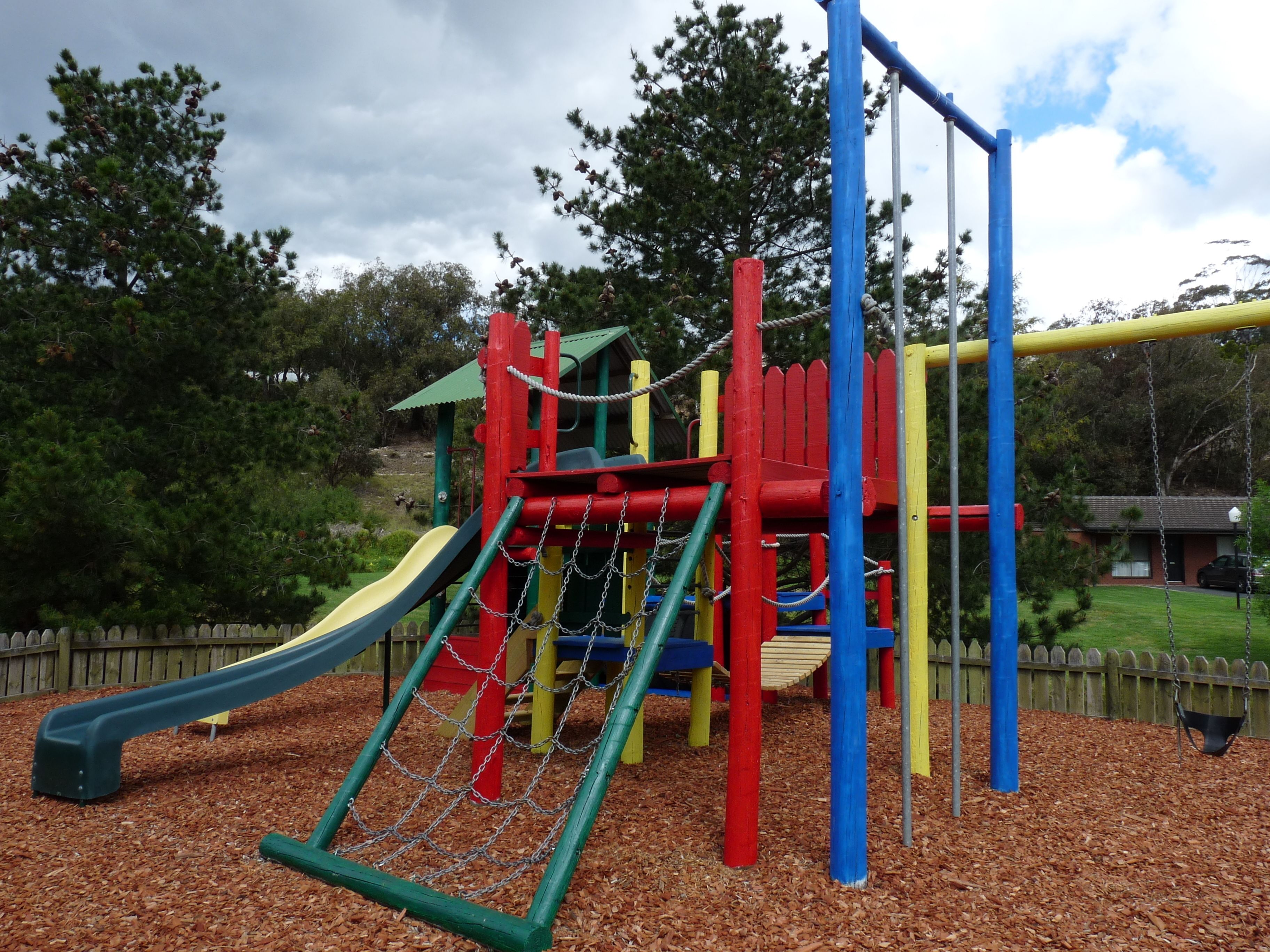 Zona de juegos infantil al aire libre