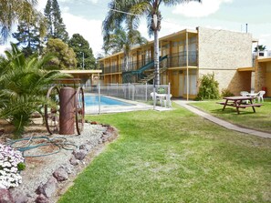 Property grounds - Kar Rama Motor Inn (Mildura)