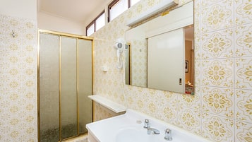 Shower, free toiletries, hair dryer, towels