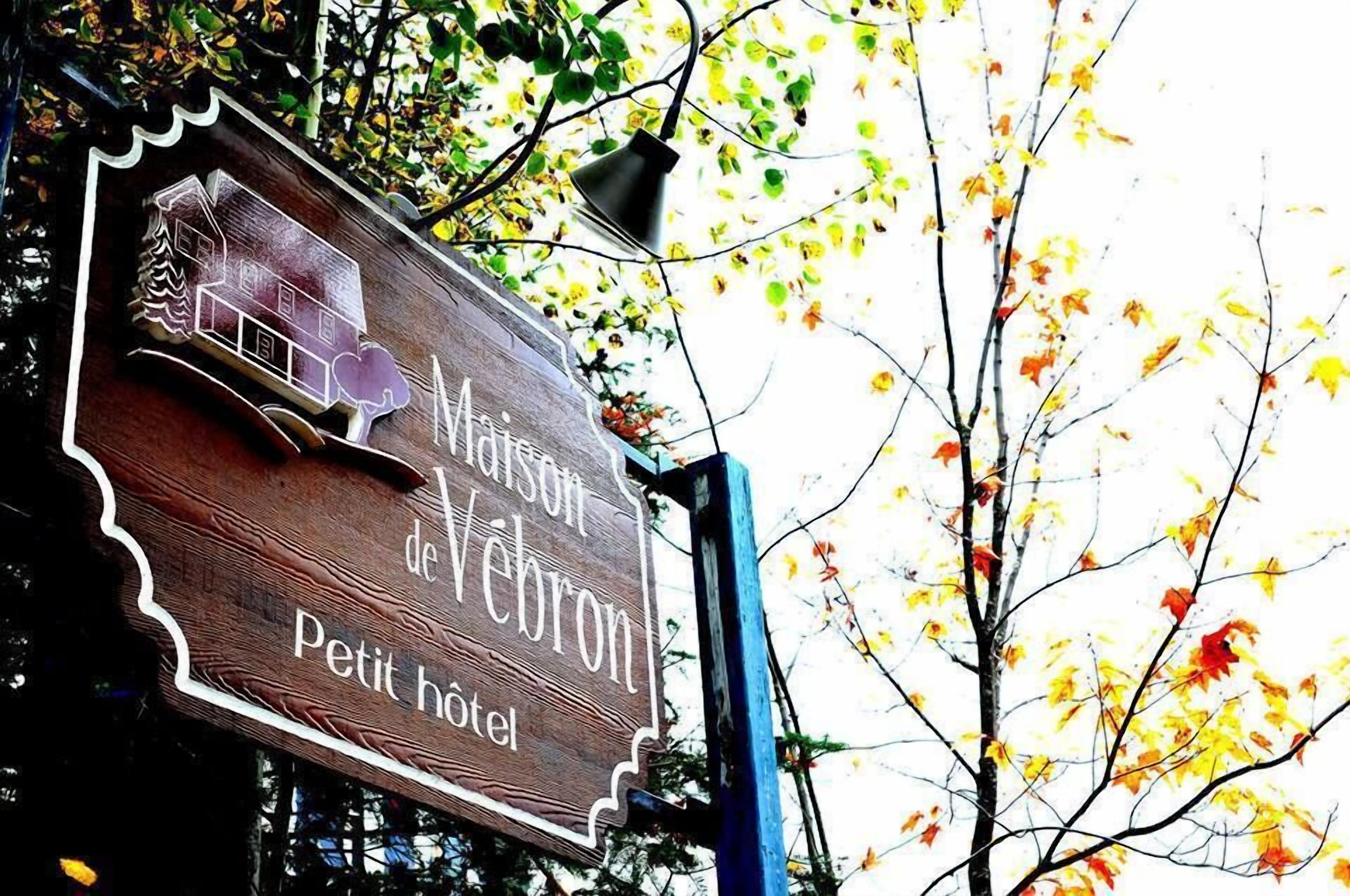 Señal para Maison de Vebron, un pequeño hotel.