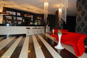 Bar (on property) - Hotel Black & White (Myslenice)