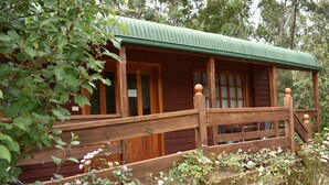Cedar cottage suite | Balcony view - Sanctuary House Resort Motel (Badger Creek)