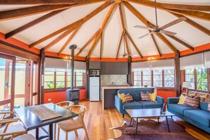 คอทเทจ, 2 ห้องนอน (The Rondawel Cottage) | บริเวณนั่งเล่น