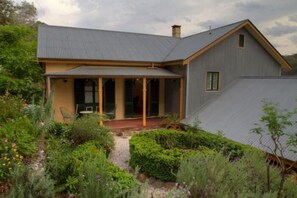 Exterior - Tizzana Winery Bed & Breakfast (Ebenezer)