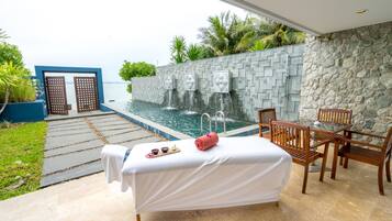 Phòng Suite, 2 phòng ngủ, hồ bơi riêng, quang cảnh biển | Bồn tắm spa ngoài trời