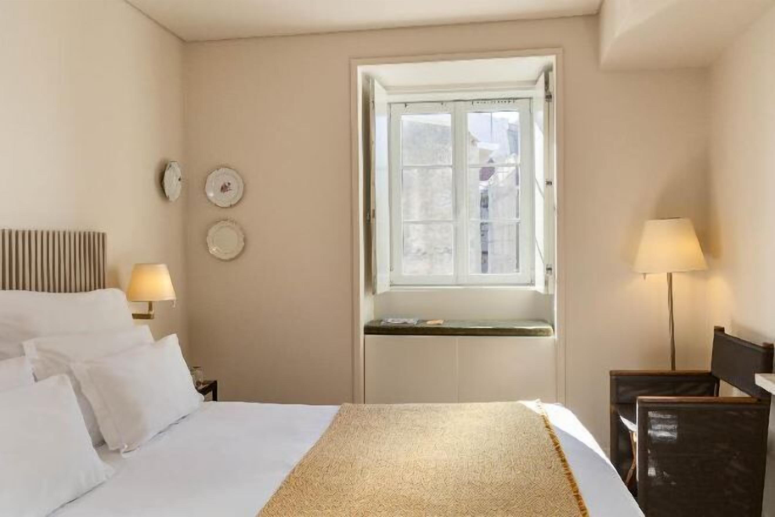 Egyptian cotton sheets, minibar, in-room safe, desk