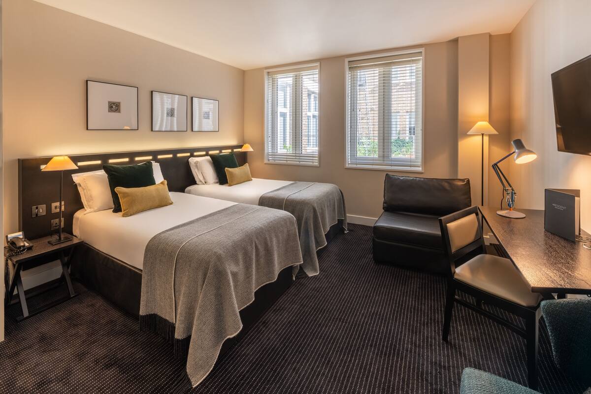 In-room safe, desk, soundproofing, iron/ironing board