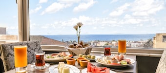 AHC Grand Bazaar Hotel