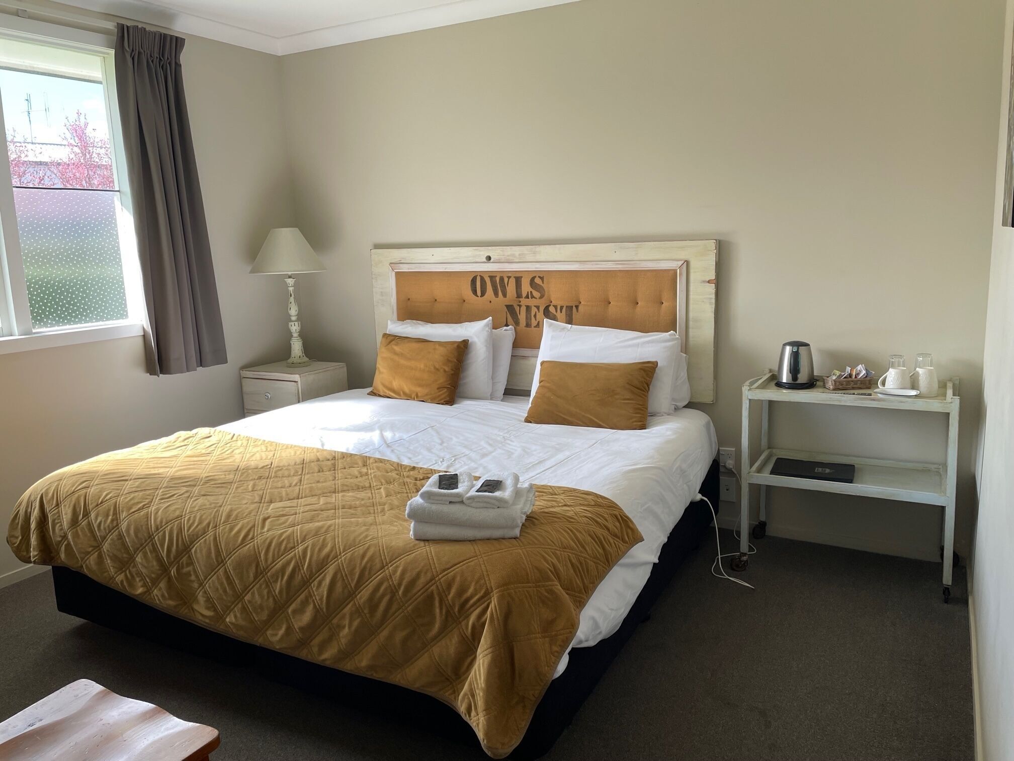 Free WiFi, bed sheets